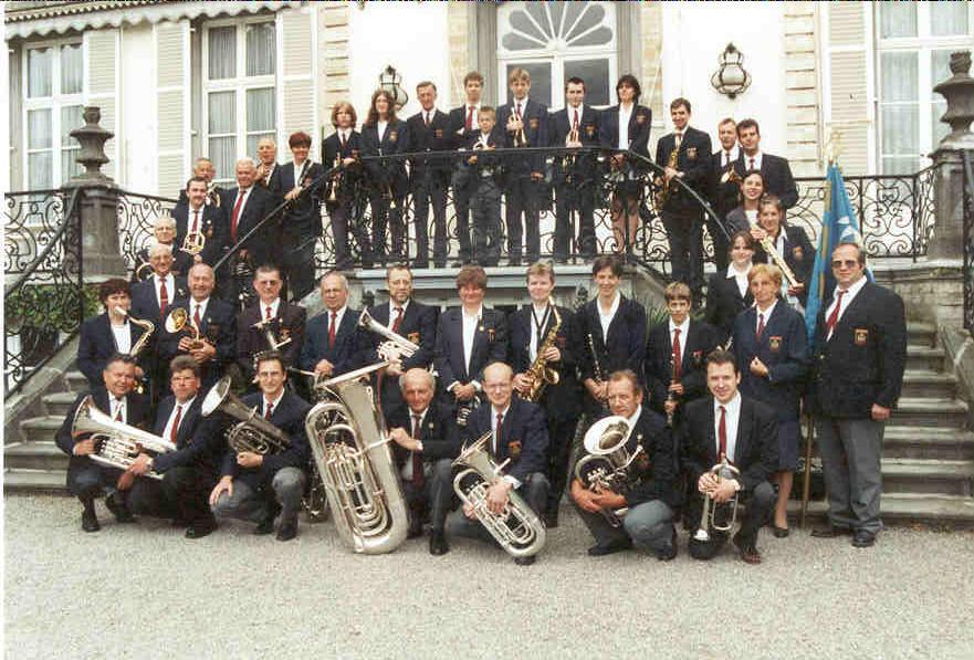 Muzikanten Koninklijke Fanfare BROEDERMIN in de tuin van het Kasteel te Sterrebeek